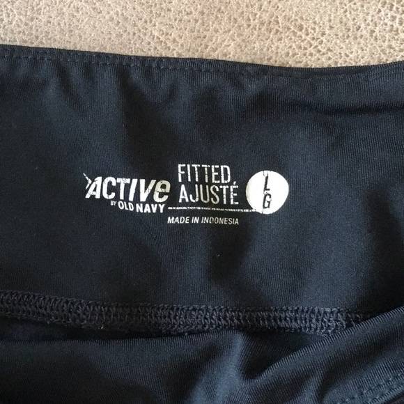 Old navy active Capri - Picture 2 of 5